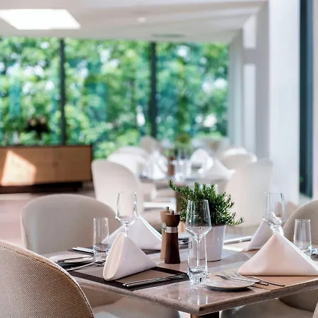 Hotel Delta By Marriott Frankfurt 4*