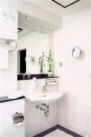 Отель Delta By Marriott Frankfurt