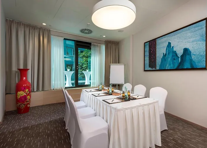 Delta By Marriott Frankfurt Отель 4*