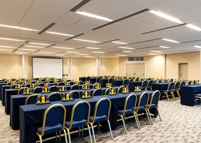 Отель Delta By Marriott Frankfurt 4*