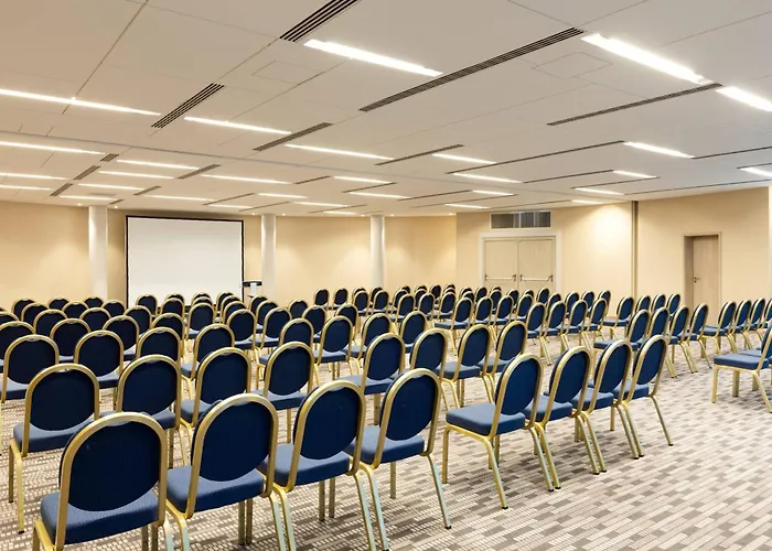 Отель Delta By Marriott Frankfurt 4*