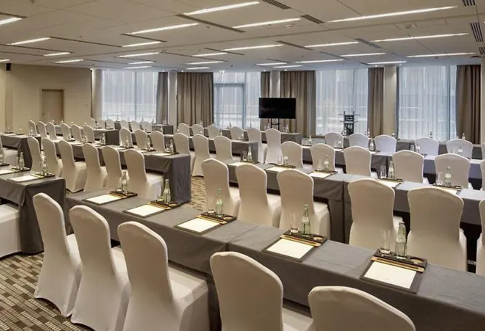 Отель Delta By Marriott Frankfurt